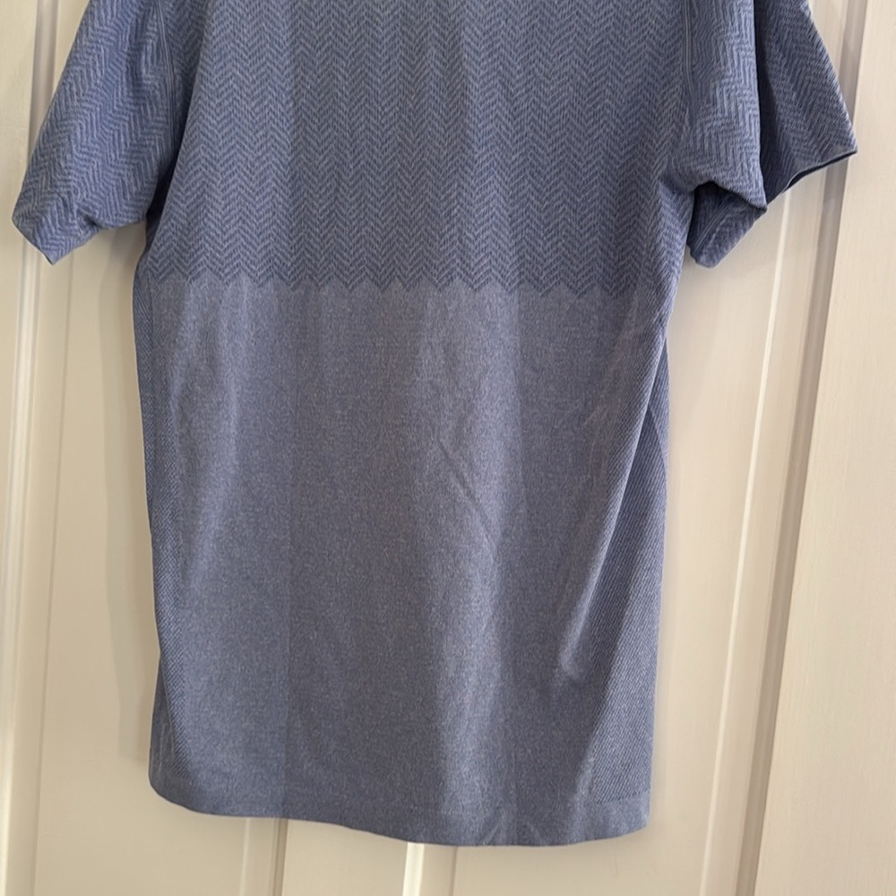 Lululemon Blue Vent T-Shirt - Picture 12 of 16